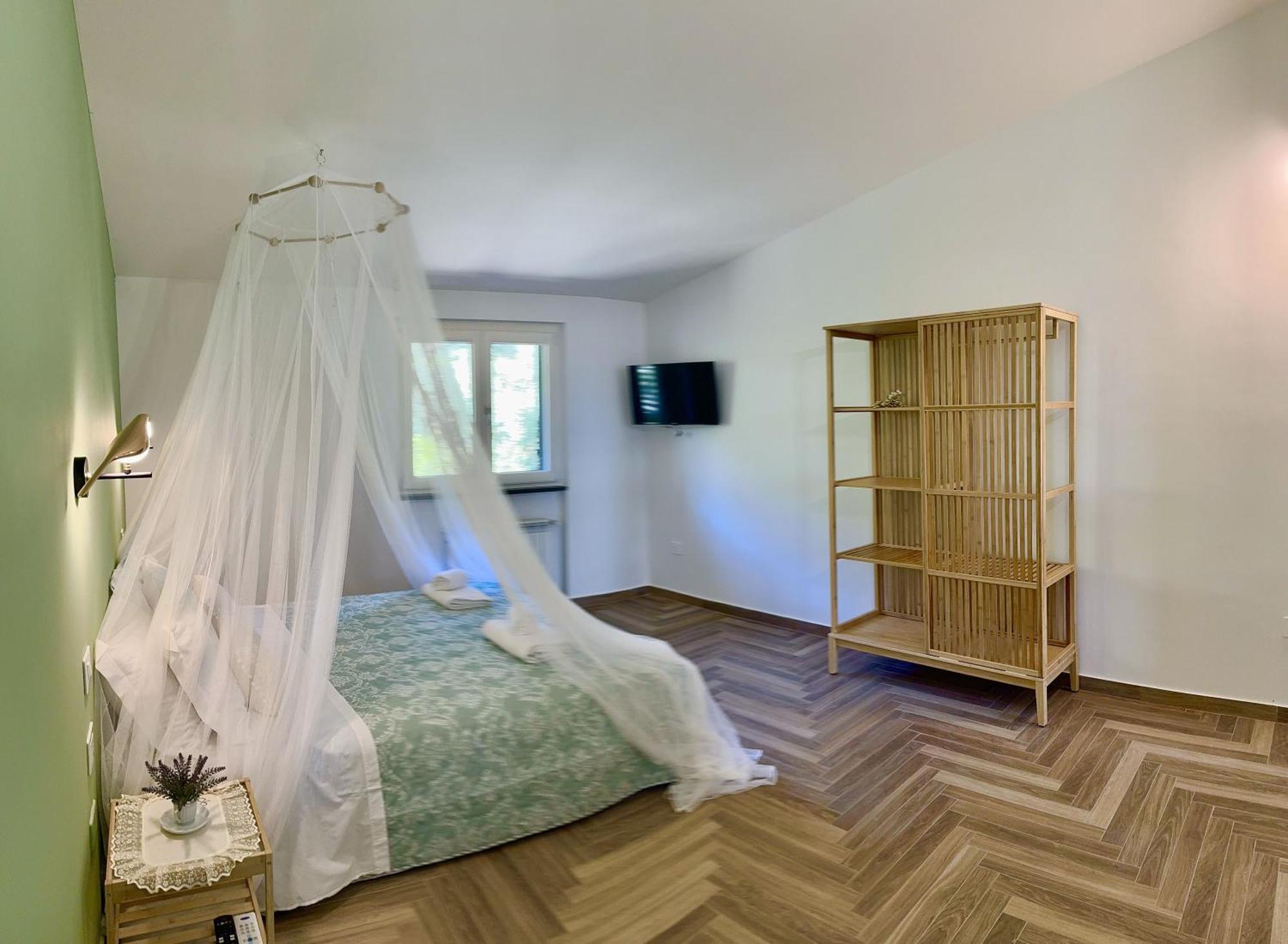 Villa C Luxury Estate SantʼAntonio Abate Rum bild
