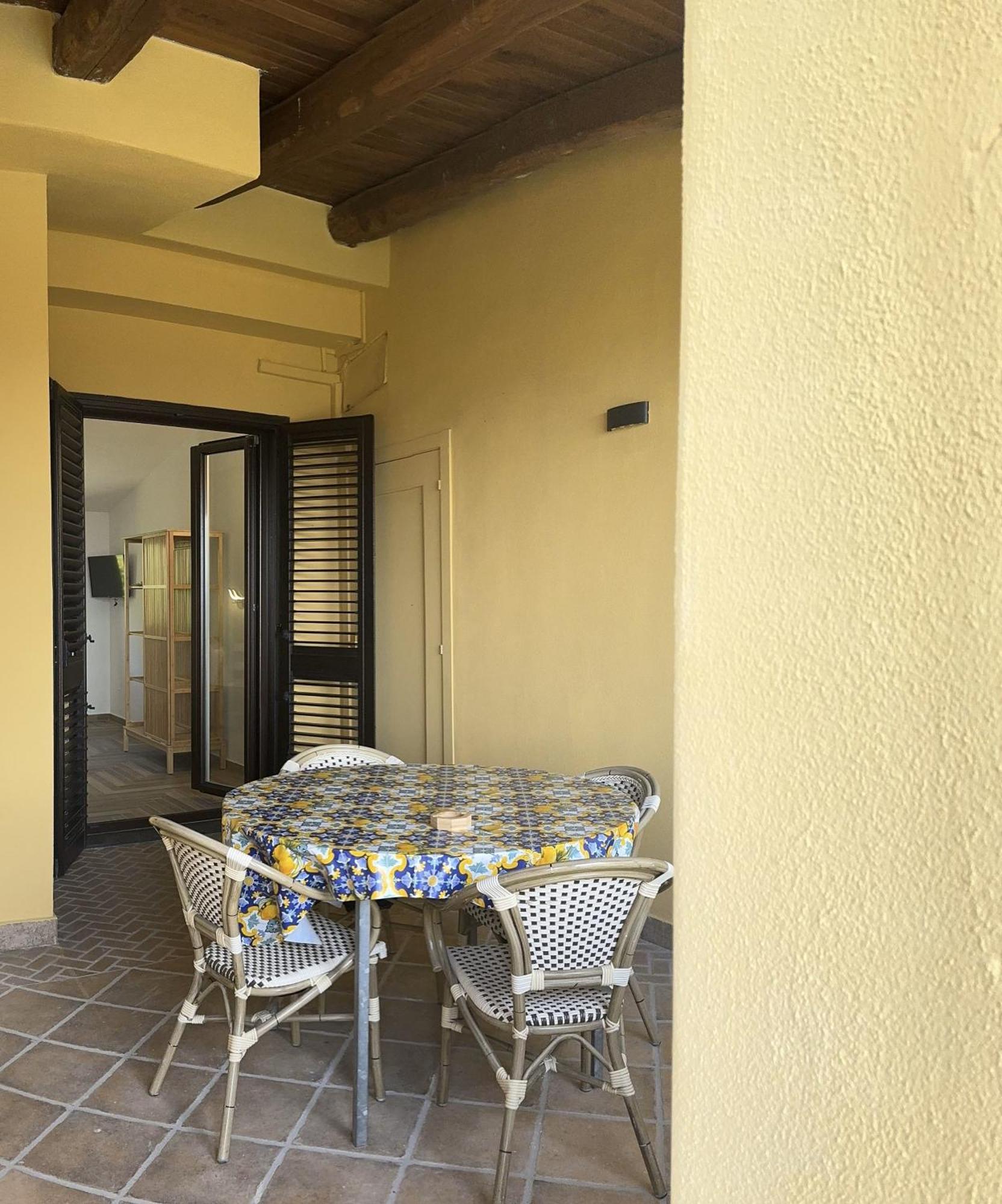 Villa C Luxury Estate SantʼAntonio Abate Rum bild